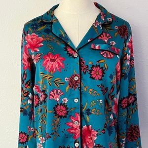 Loft Beautiful Blue Floral Pajama Style Button Up Top SP Small Petite